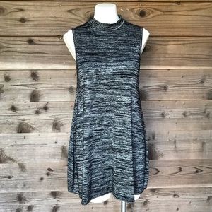 The Limited Sleeveless Mock Neck Sweater Swing Tunic Medium